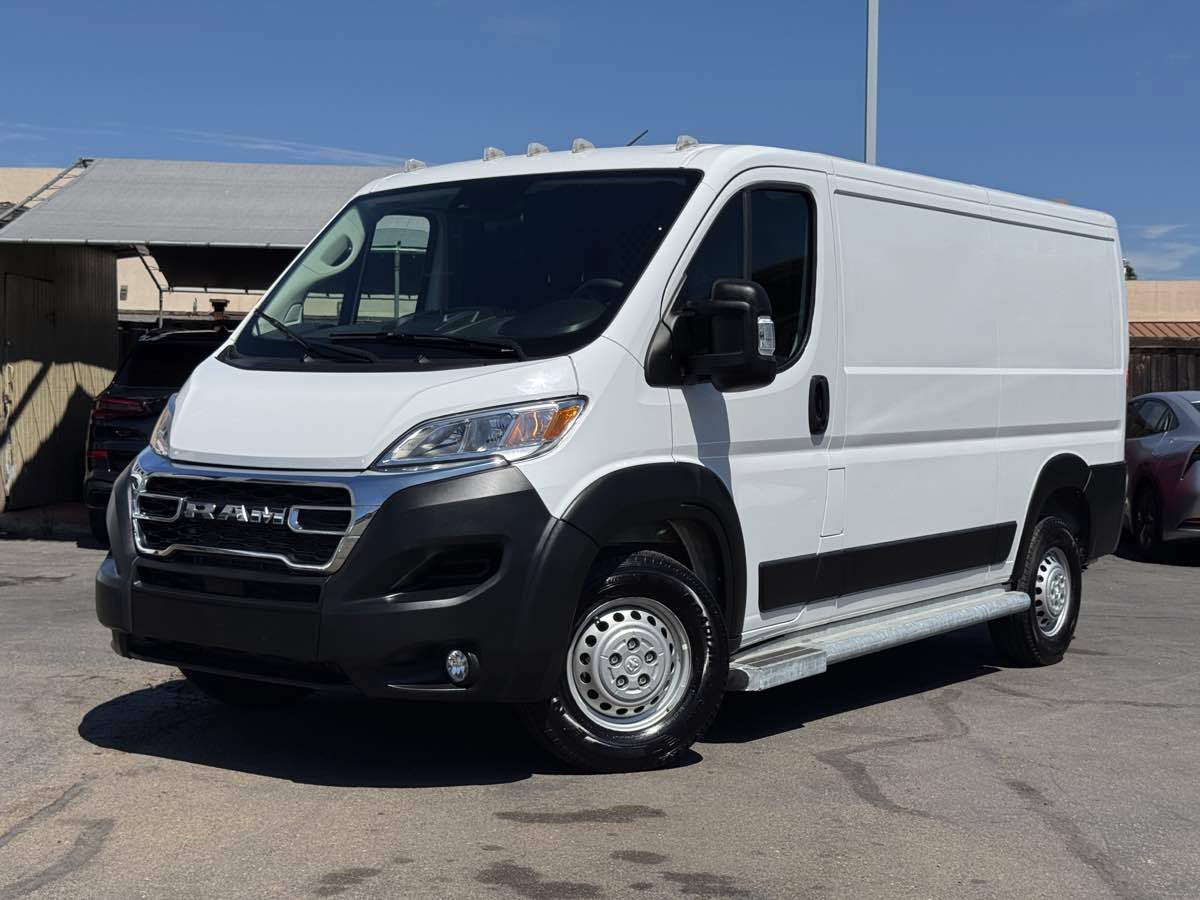 Used 2025 RAM ProMaster 2500 w/ U-Haul Equipment Group FWD image 2