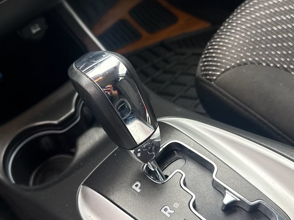 Used 2020 Dodge Journey SE w/ Blacktop Package FWD image 21