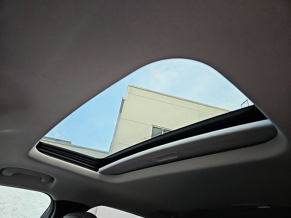 New 2026 Chevrolet Trax LT w/ Sunroof Package FWD image 16