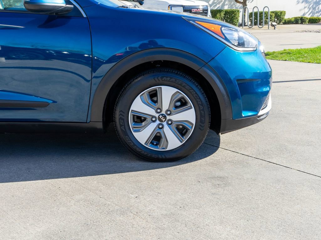 Used 2019 Kia Niro LX FWD image 32