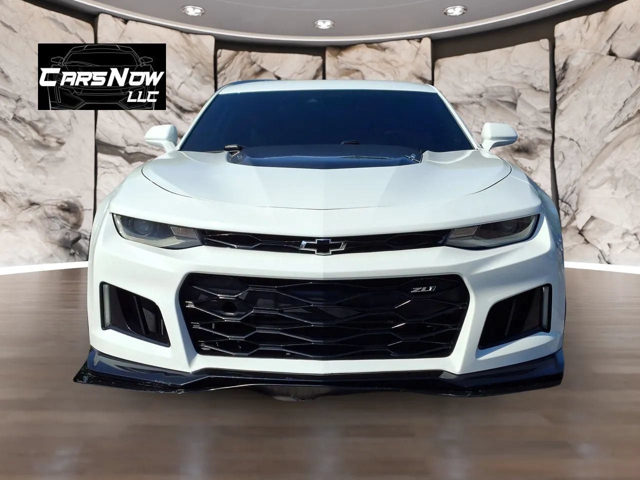 Used 2019 Chevrolet Camaro ZL1 RWD image 2