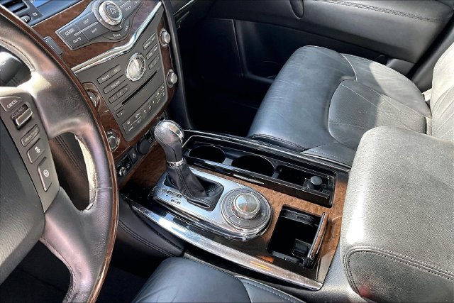 Used 2014 INFINITI QX80 4WD w/ Deluxe Touring Package image 14