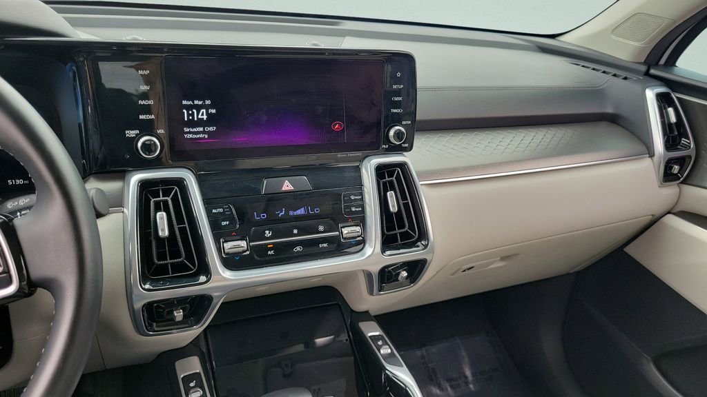 Used 2023 Kia Sorento SX image 19