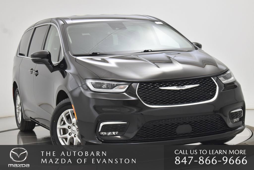 Used 2024 Chrysler Pacifica Touring-L