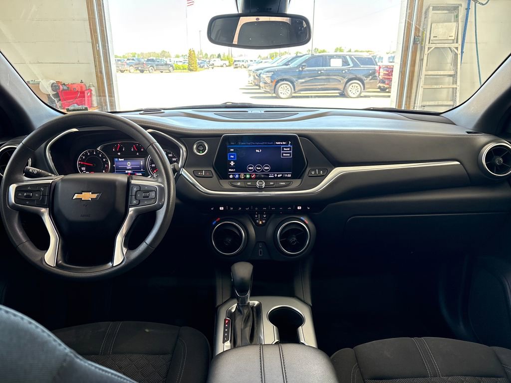 Used 2021 Chevrolet Blazer LT AWD/4WD image 16