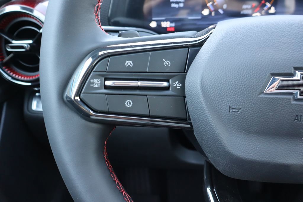 New 2026 Chevrolet Equinox RS w/ Convenience Package III FWD image 8