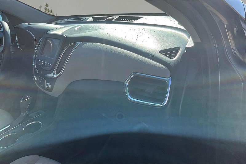 Used 2020 Chevrolet Equinox LT w/ LPO, Floor Liner Package AWD/4WD image 25