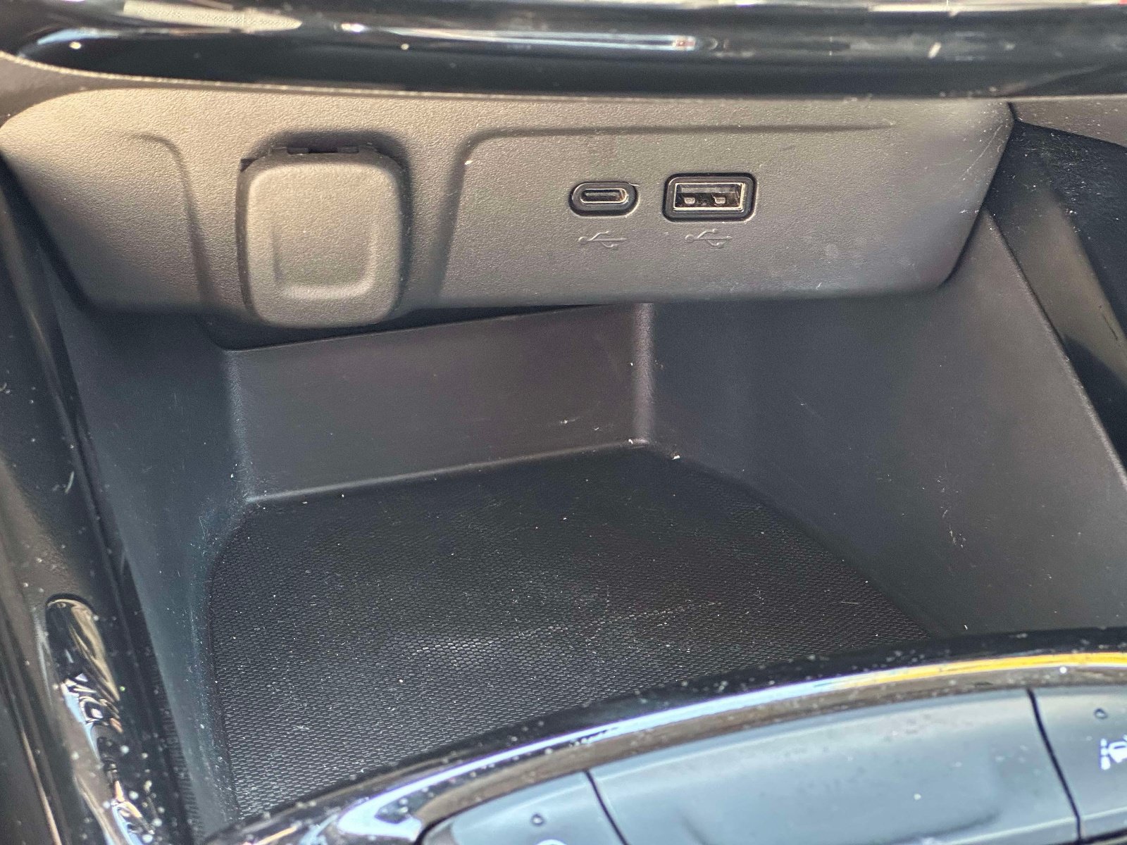 Certified 2024 Chevrolet Trax LT w/ Driver Confidence Package FWD image 29