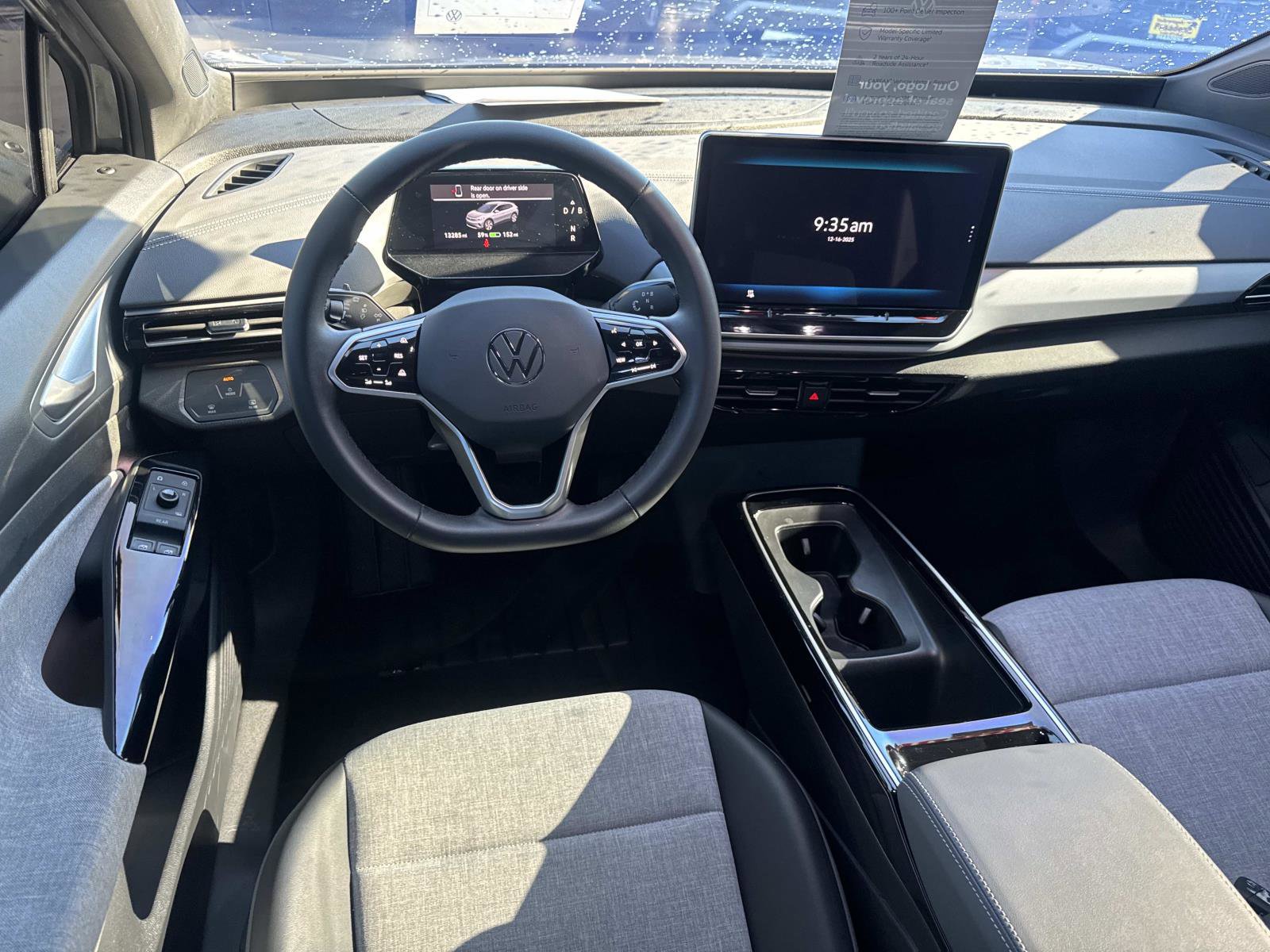 Used 2024 Volkswagen ID.4 Pro image 8