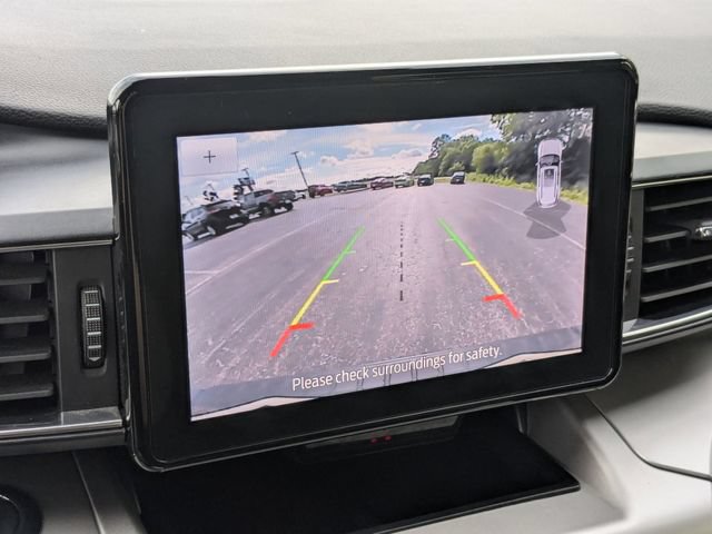 Used 2022 Ford Explorer XLT w/ Equipment Group 202A RWD image 13