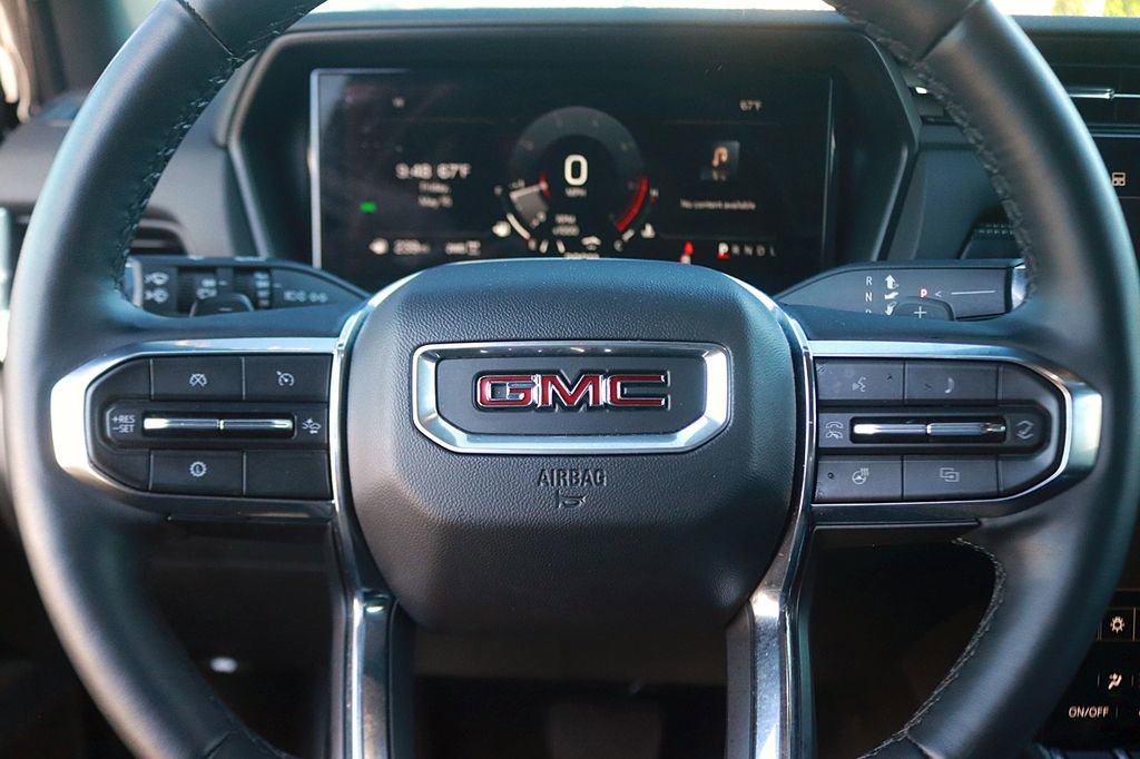 Used 2025 GMC Terrain Elevation AWD/4WD image 17