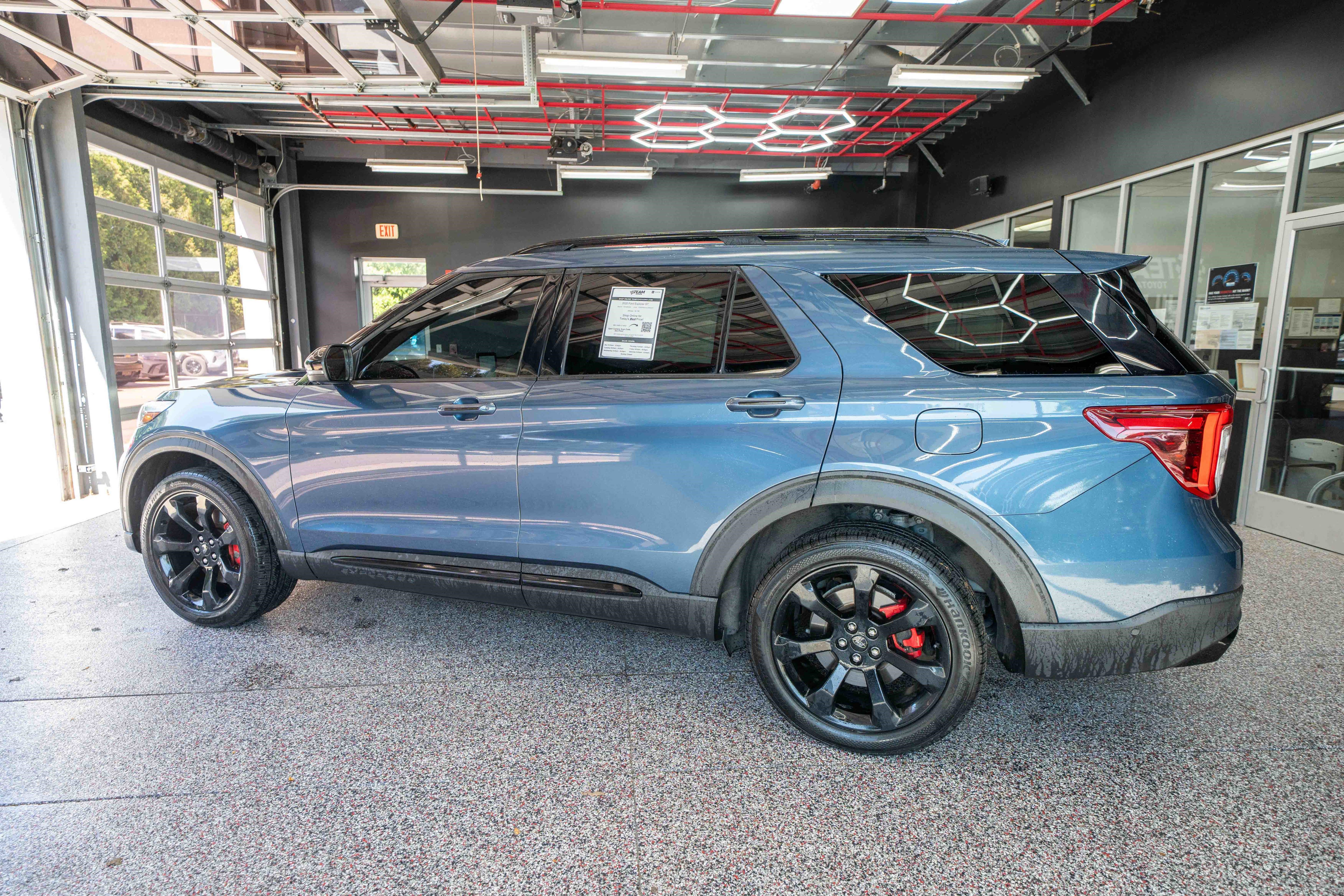 Used 2020 Ford Explorer ST w/ ST Street Pack AWD/4WD image 2