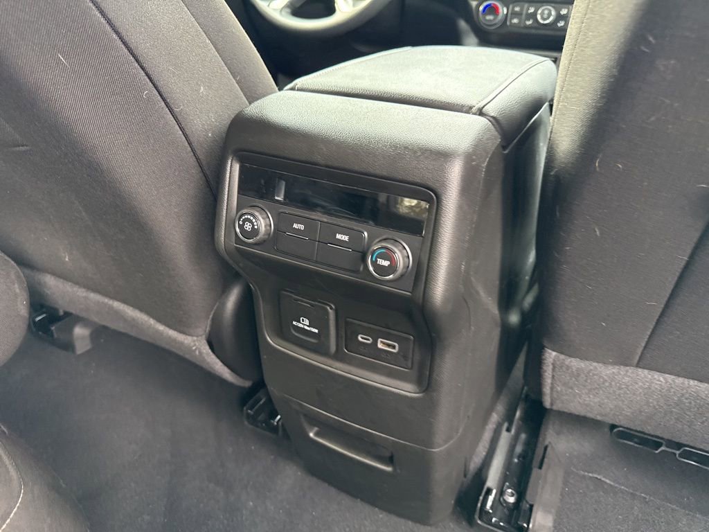 Used 2023 GMC Acadia SLE w/ Driver Convenience Package image 14
