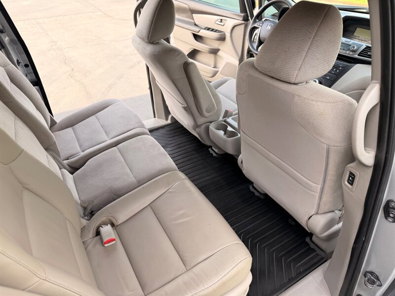 Used 2011 Honda Odyssey EX image 38