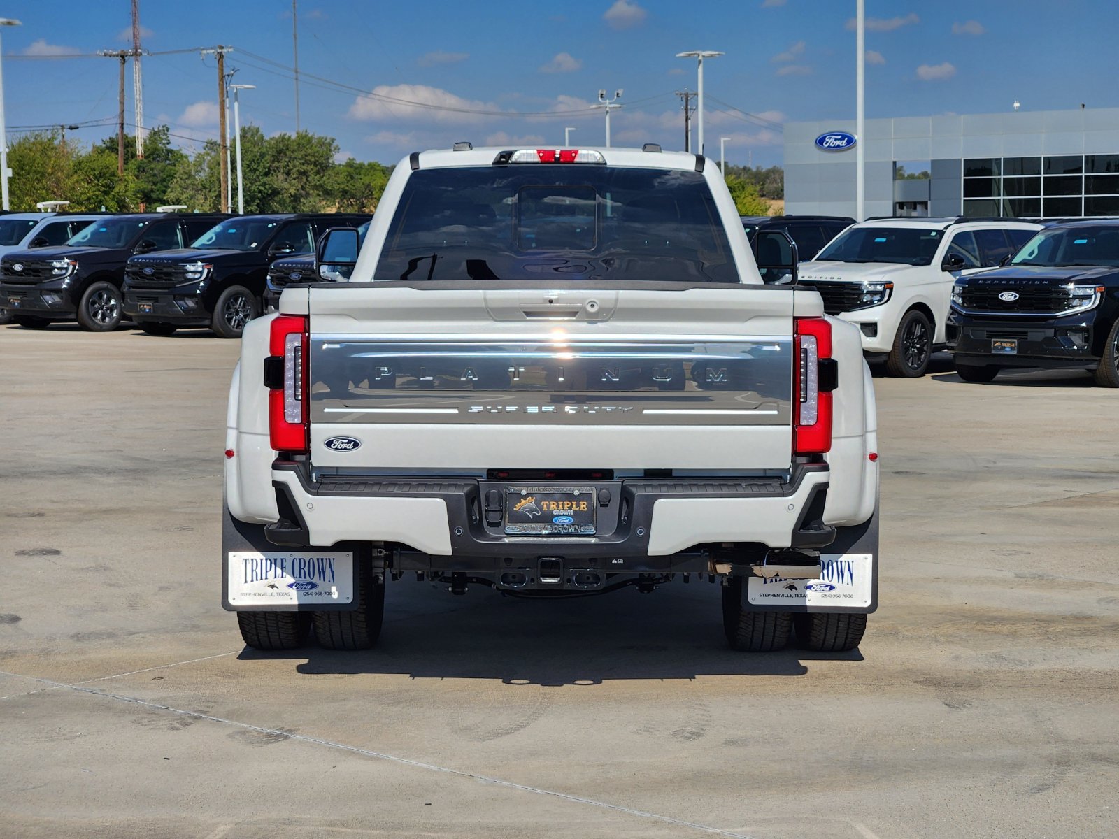 New 2027 Ford F350 Platinum w/ Platinum Plus Package AWD/4WD image 8