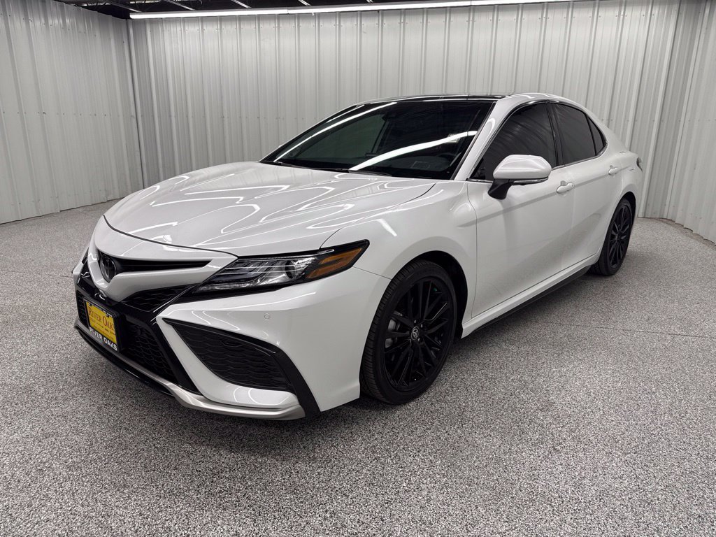 Used 2024 Toyota Camry XSE w/ Navigation Package FWD image 3