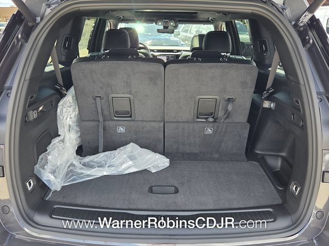 New 2026 Jeep Grand Cherokee L Limited w/ Limited Altitude Package RWD image 11