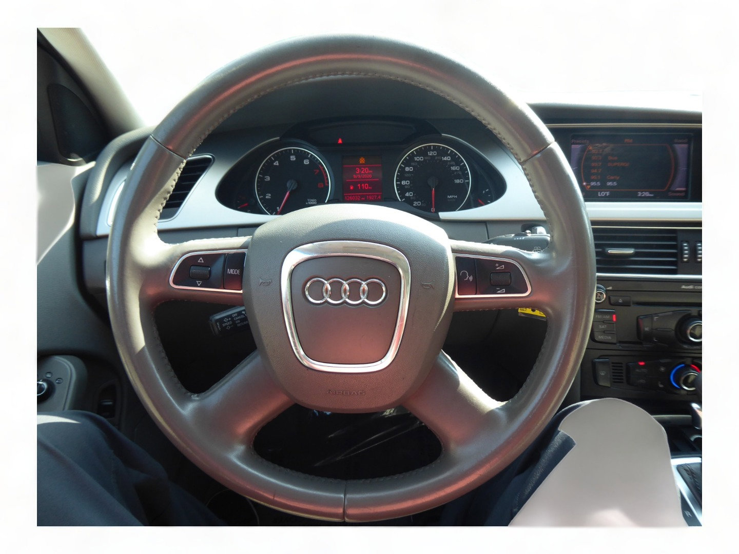 Used 2010 Audi A4 2.0T Premium image 9