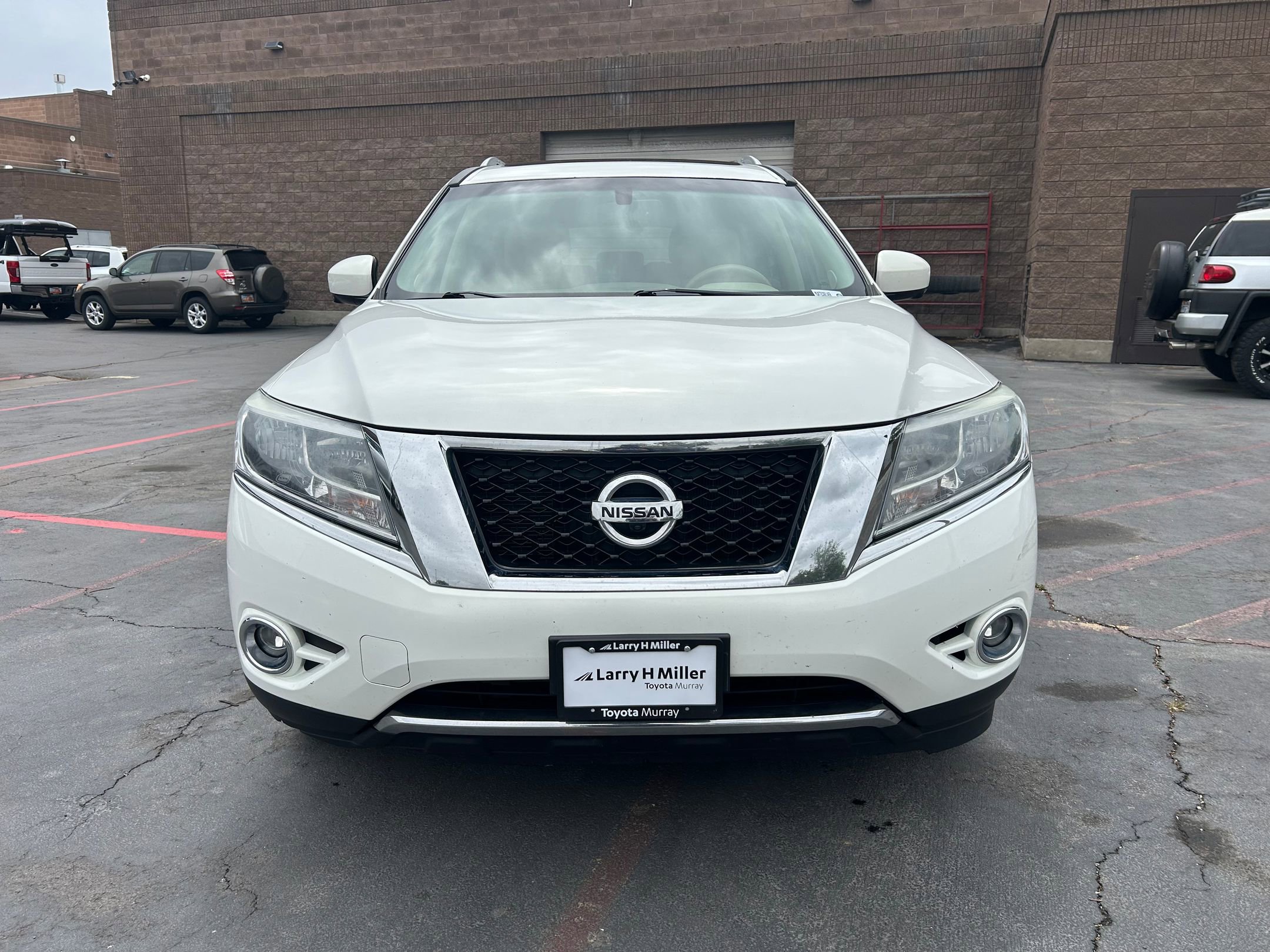 Used 2014 Nissan Pathfinder Platinum w/ Platinum Premium Package AWD/4WD image 8
