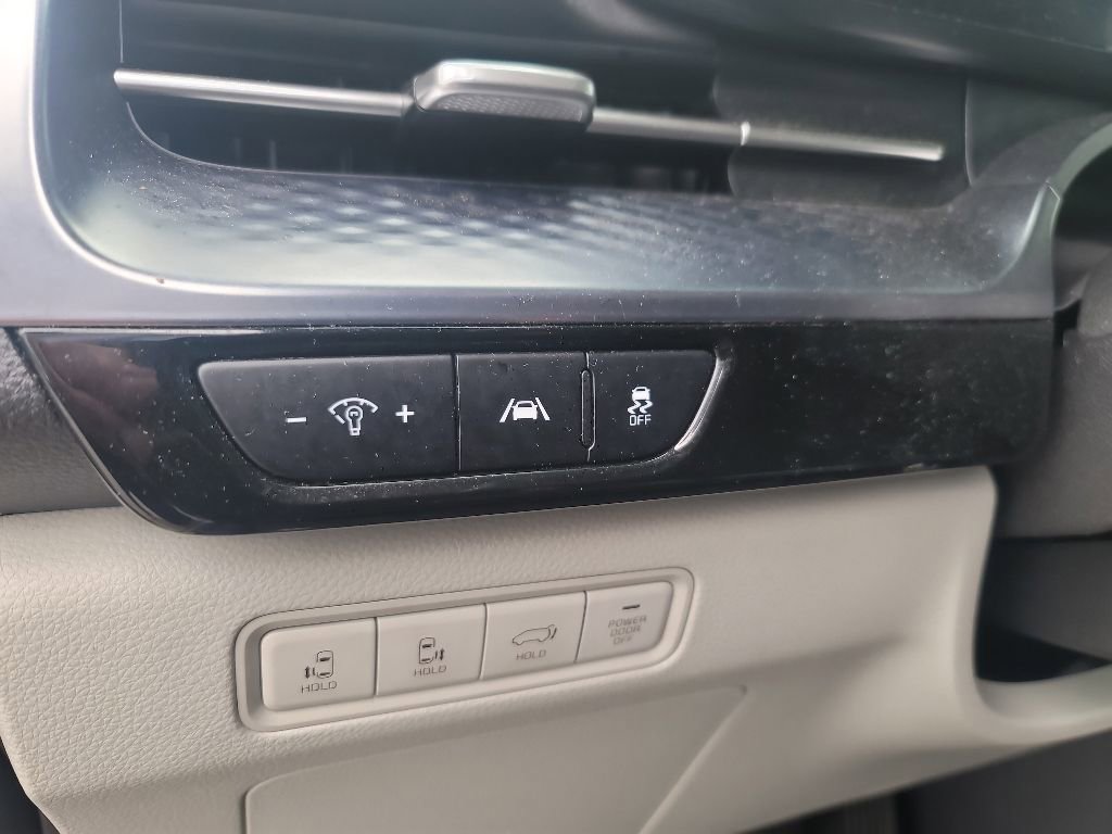 Used 2024 Kia Carnival SX Prestige FWD image 9