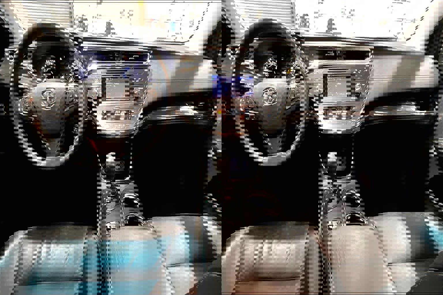 Used 2014 Toyota Avalon XLE Touring image 16