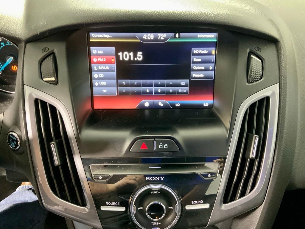 Used 2014 Ford Focus Titanium FWD image 13