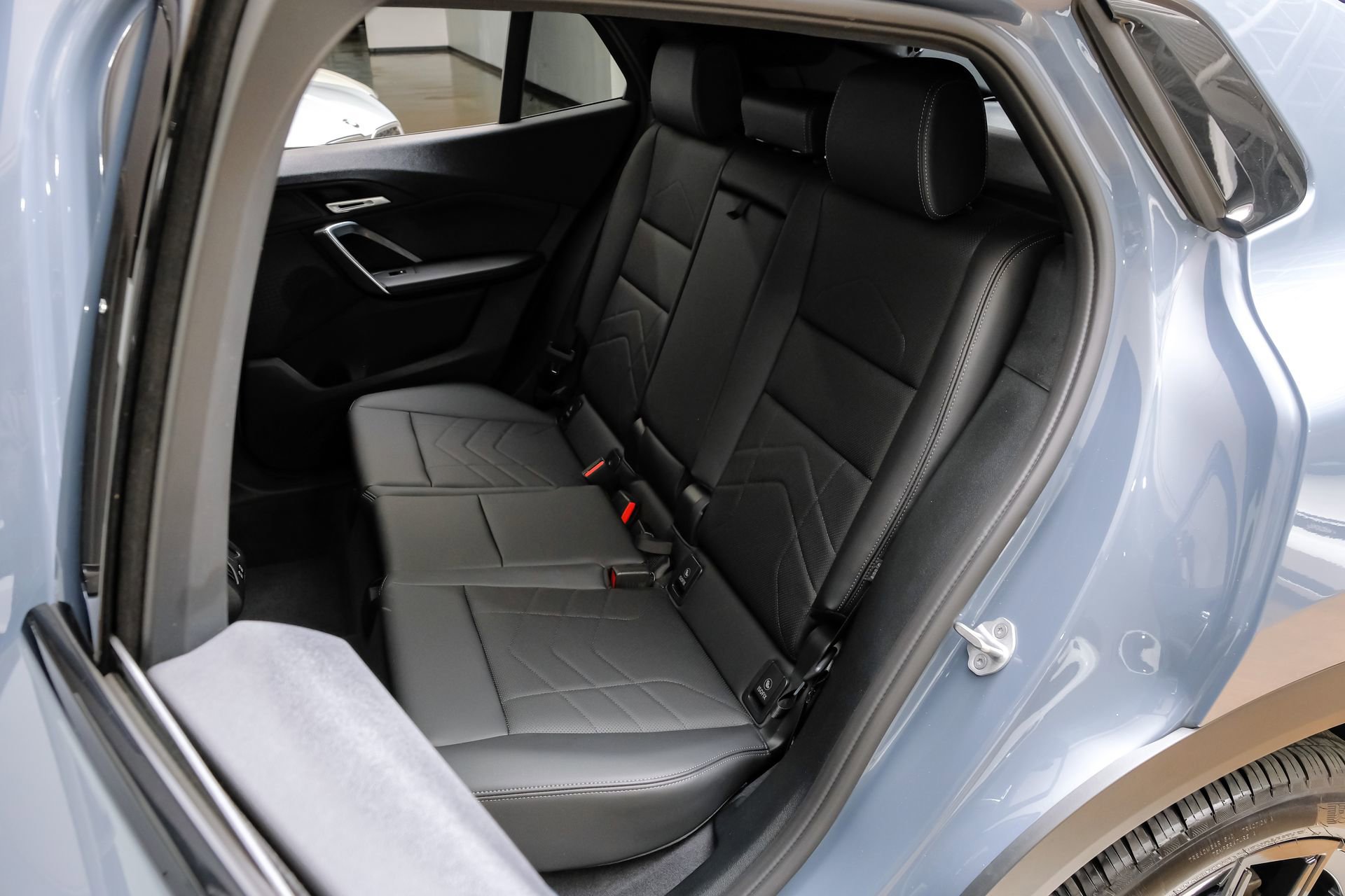 Used 2025 BMW X2 xDrive28i image 41