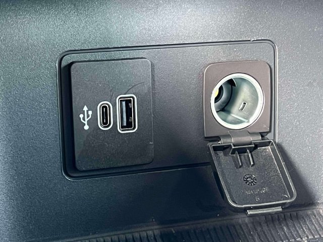 Used 2026 Ford Explorer Active AWD/4WD image 37