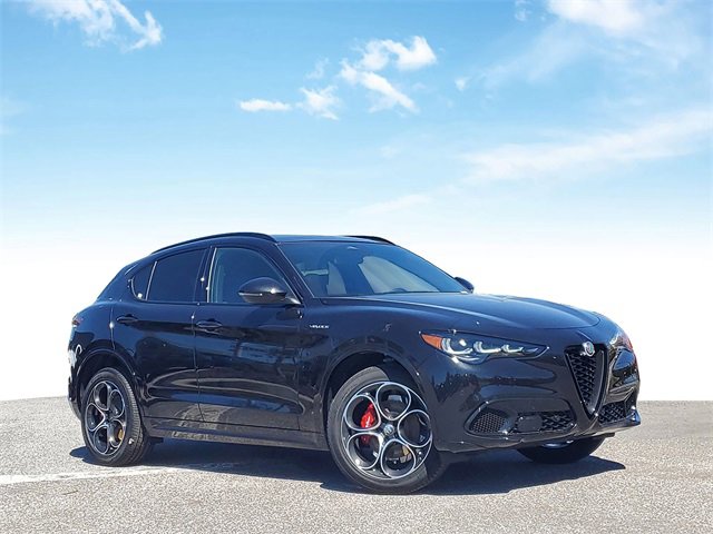 New 2025 Alfa Romeo Stelvio Sprint w/ Veloce Package
