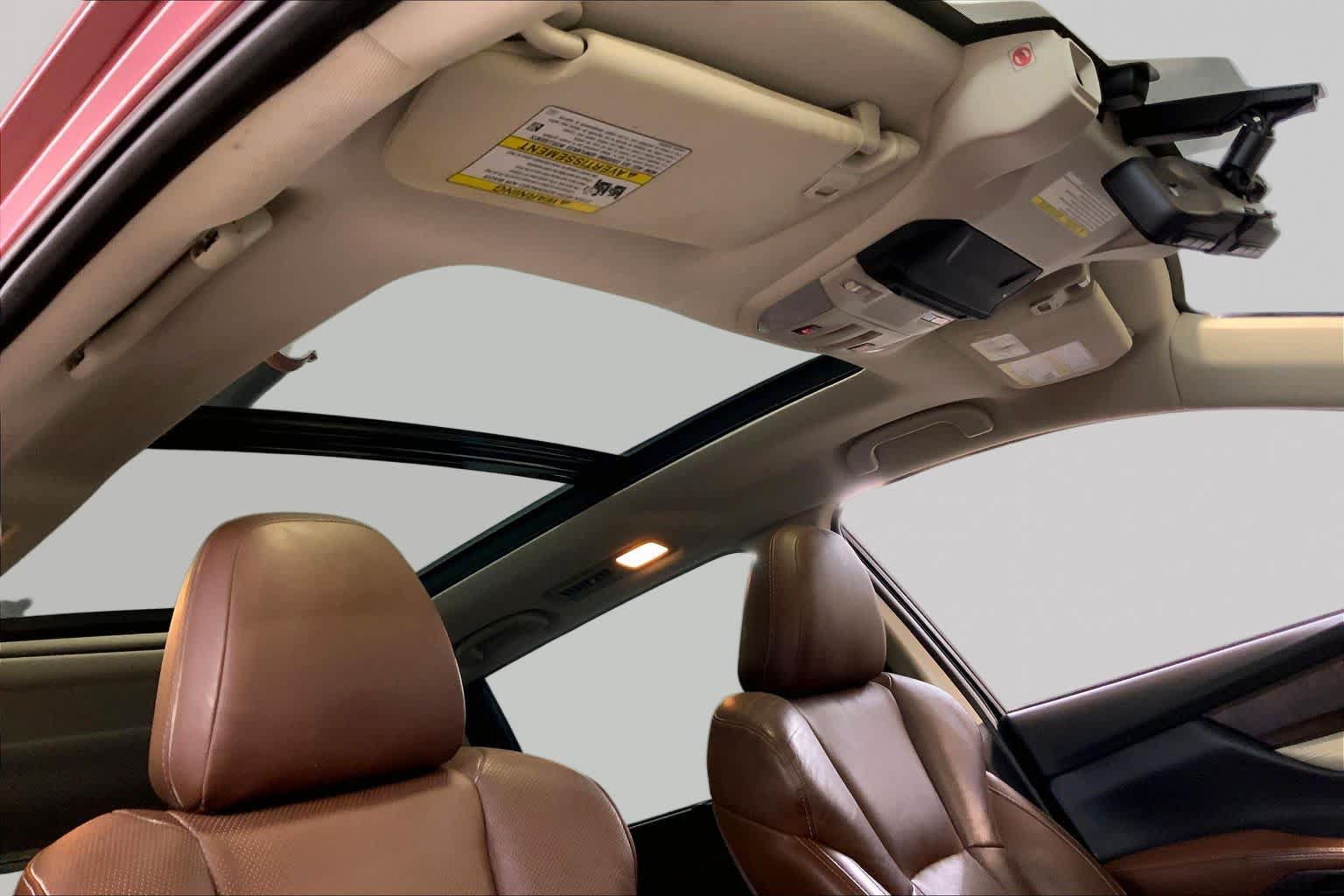 Used 2019 Subaru Ascent Touring w/ Popular Package #2 AWD/4WD image 13