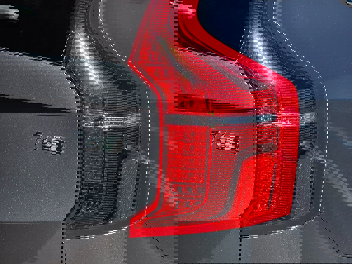 Used 2019 Volvo XC90 T6 Inscription w/ Protection Package Premier image 14