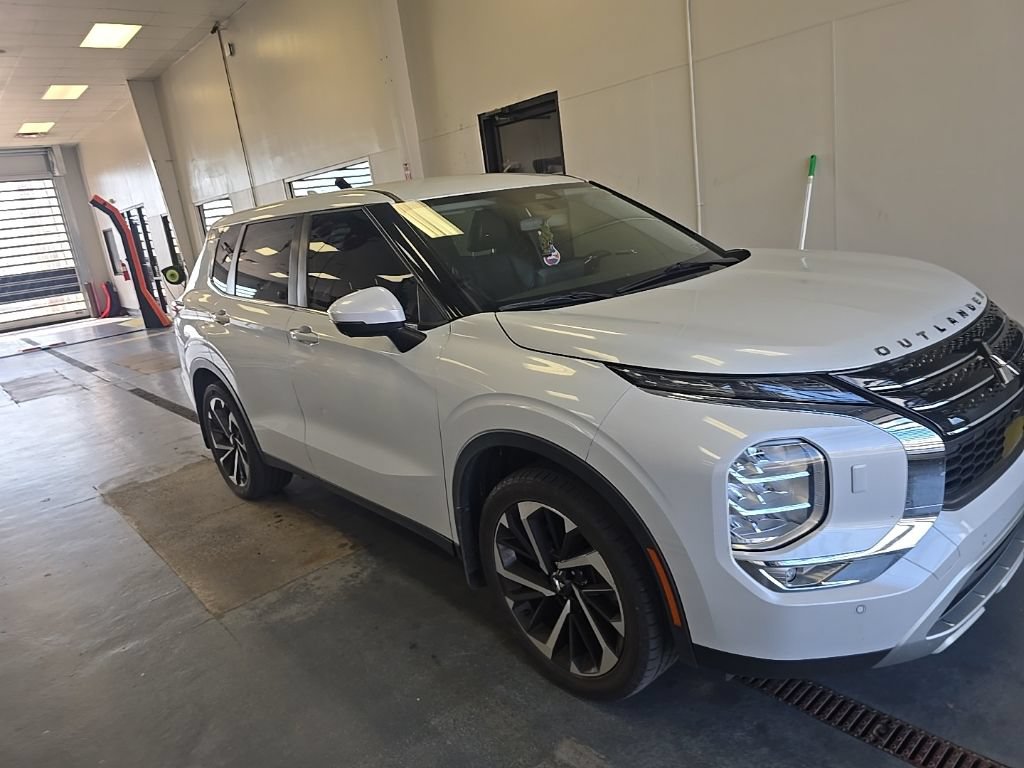 Used 2022 Mitsubishi Outlander SE