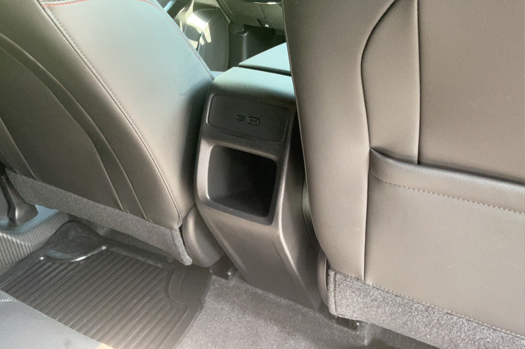 Used 2024 Chevrolet Trax RS FWD image 21