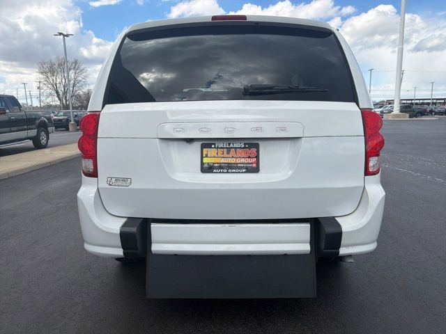 Used 2018 Dodge Grand Caravan SE w/ UConnect Hands-Free Group image 6
