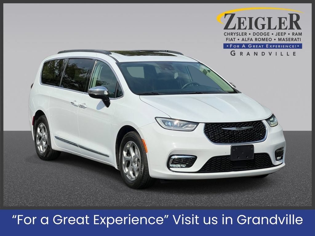 Certified 2023 Chrysler Pacifica Limited FWD image 1