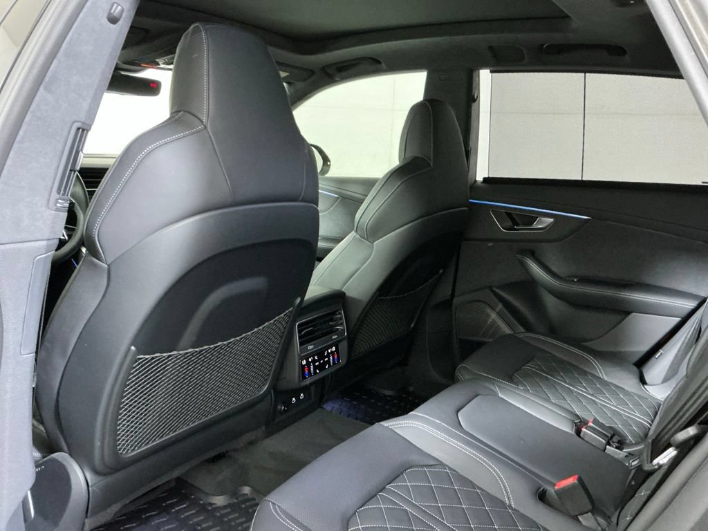 Used 2024 Audi SQ8 Prestige w/ Prestige Package AWD/4WD image 25