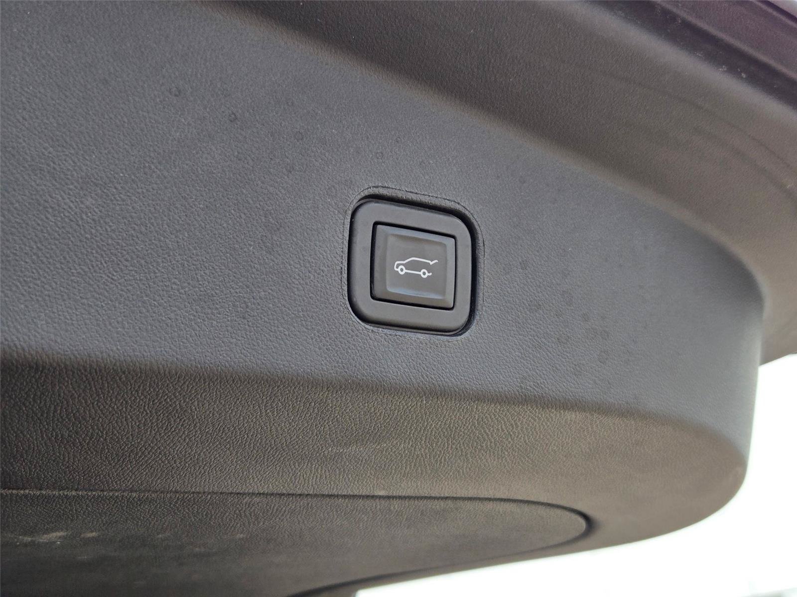 Certified 2024 Cadillac Lyriq Sport RWD image 32