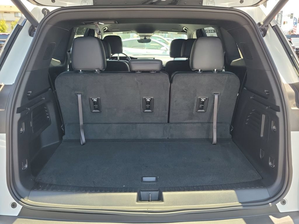 Used 2026 GMC Acadia AT4 w/ Luxury Package AWD/4WD image 26