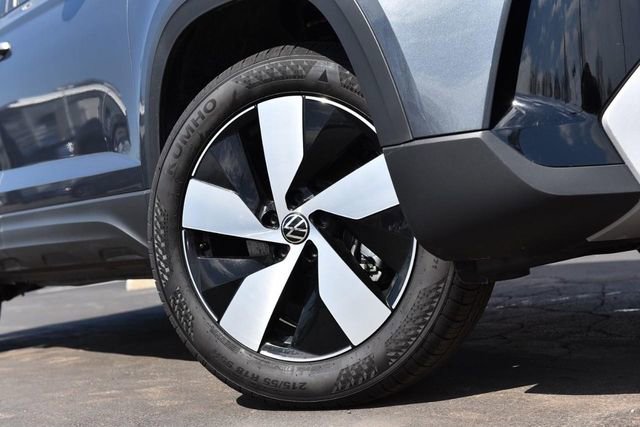 New 2026 Volkswagen Taos S image 3