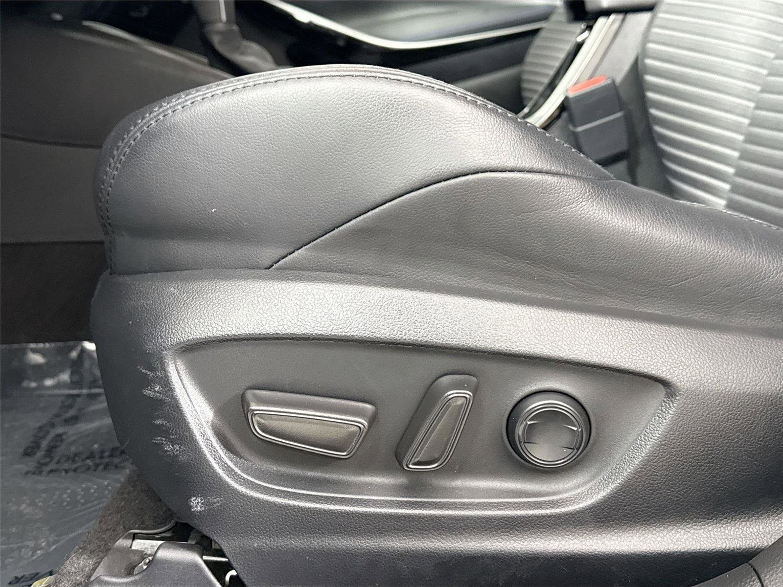 Certified 2021 Toyota Corolla XSE image 28