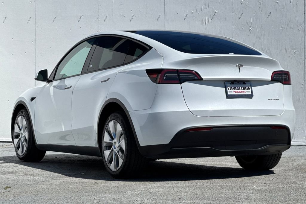 Used 2023 Tesla Model Y Long Range AWD/4WD image 5