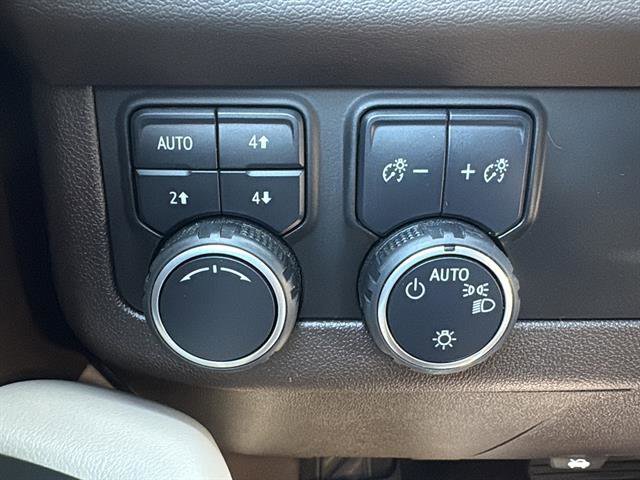 Used 2021 Chevrolet Tahoe Z71 AWD/4WD image 23