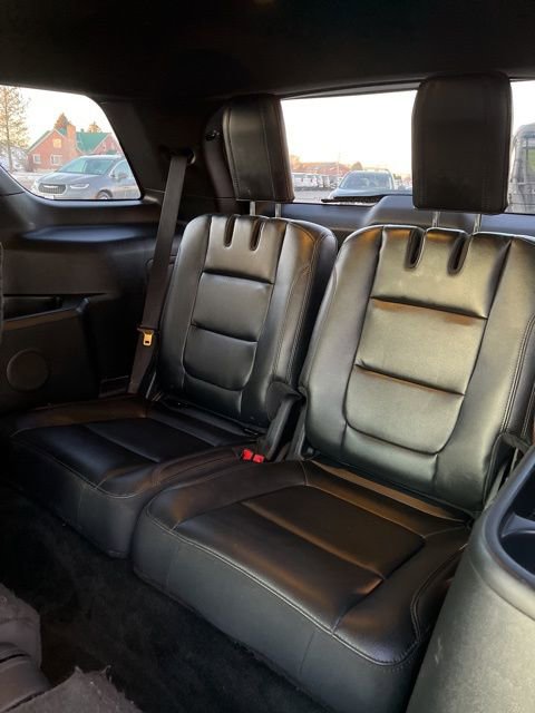 Used 2016 Ford Explorer XLT w/ Equipment Group 202A FWD image 37