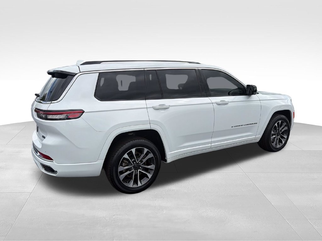 Used 2021 Jeep Grand Cherokee L Overland w/ Advanced Protech Group III AWD/4WD image 5