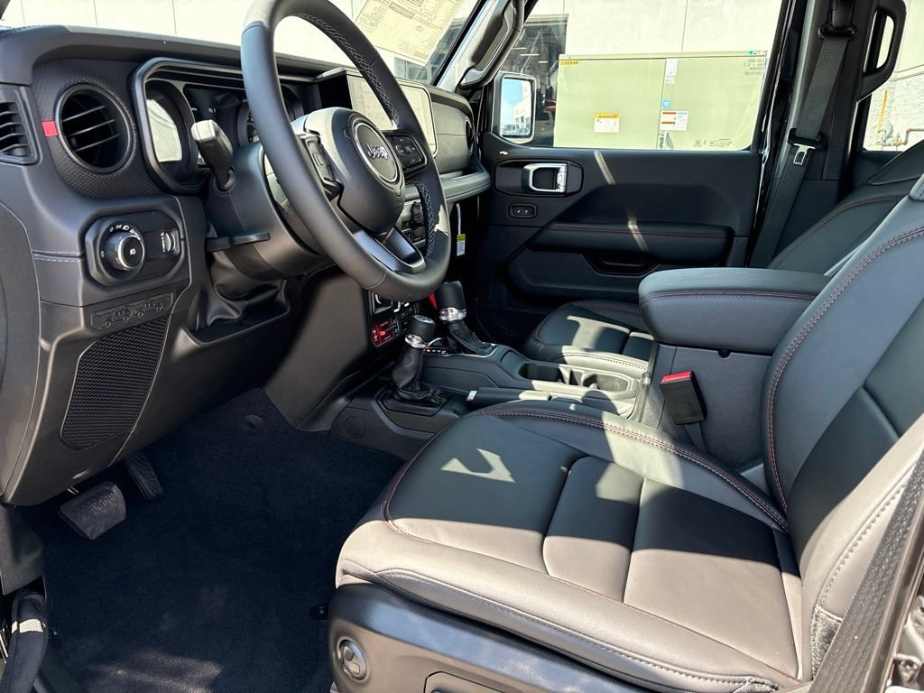 New 2027 Jeep Wrangler Unlimited Rubicon AWD/4WD image 8