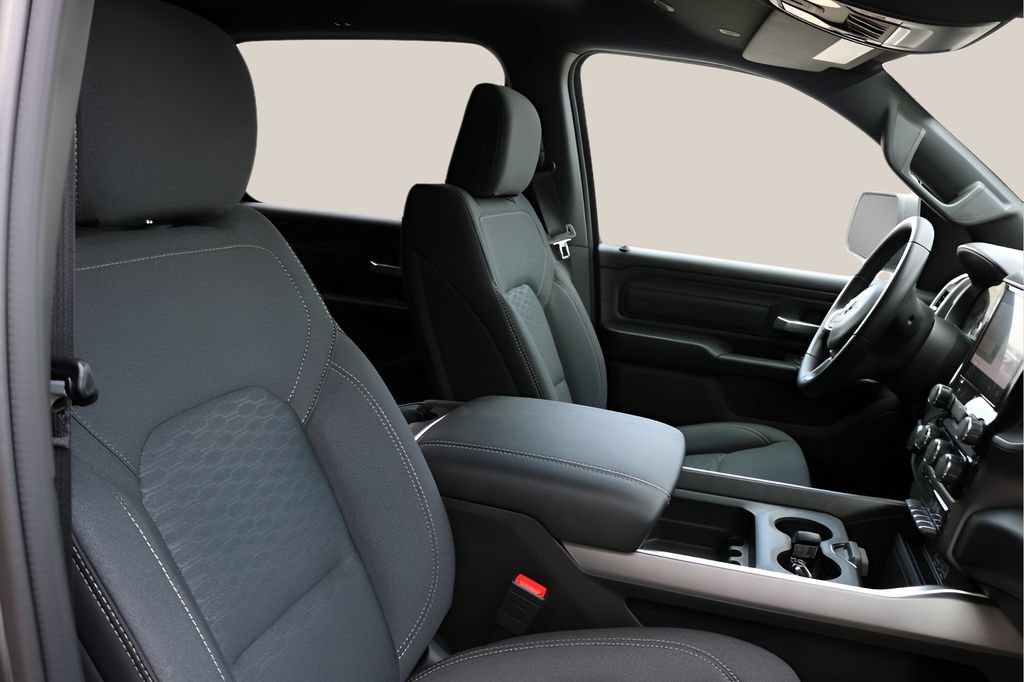 New 2026 RAM 1500 Express AWD/4WD image 19