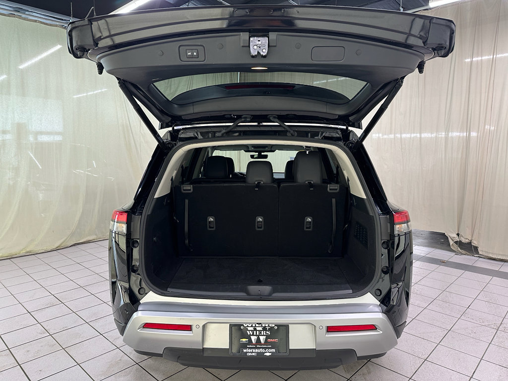 Used 2025 Nissan Pathfinder SL AWD/4WD image 8