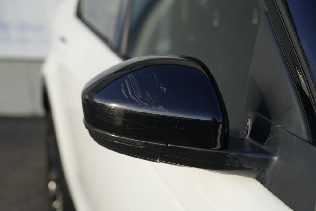 Used 2019 Land Rover Discovery Sport SE AWD/4WD image 9