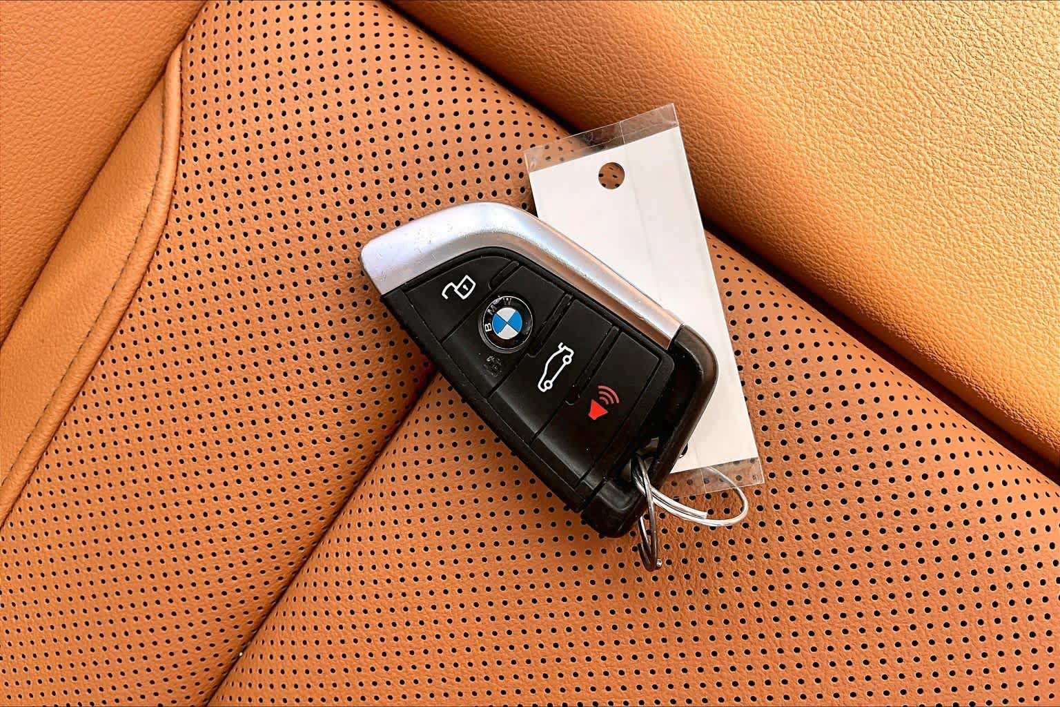 Used 2023 BMW 330i Sedan w/ M Sport Package RWD image 14