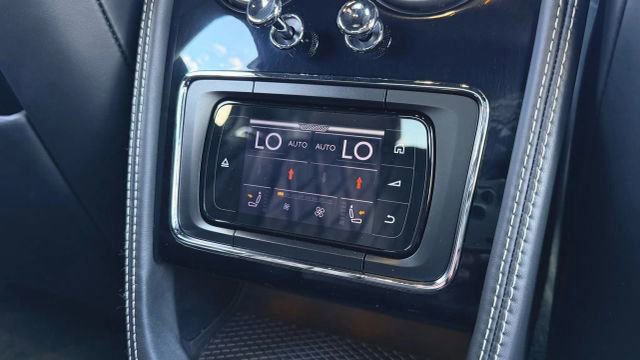 Used 2016 Bentley Flying Spur V8 image 21